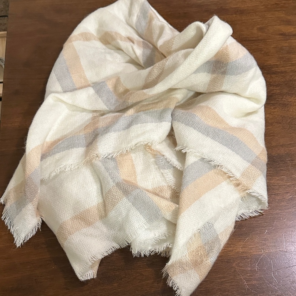 LC Lauren Conrad Soft Cream and Gray Plaid Wrap